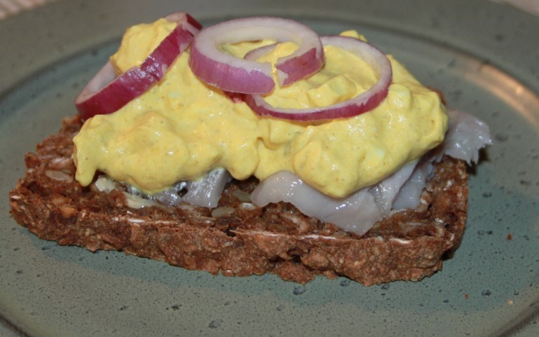 Karrysalaten – sildens bedste&nbsp;ven