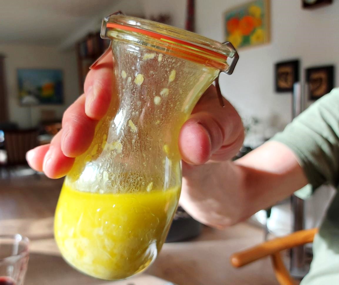 Sommerens dressing: mild og frisk citronvinaigrette