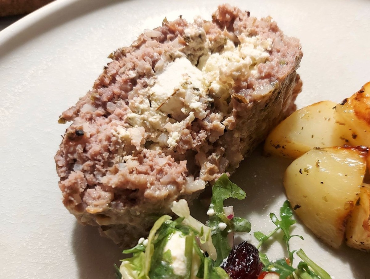 Græsk farsbrød med blød&nbsp;fetakerne