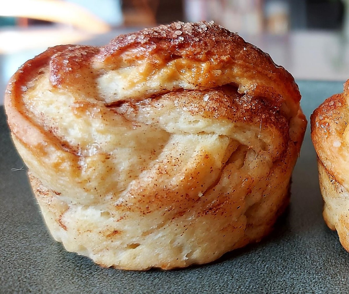 Kanelsnurrer bagt i&nbsp;muffinformen