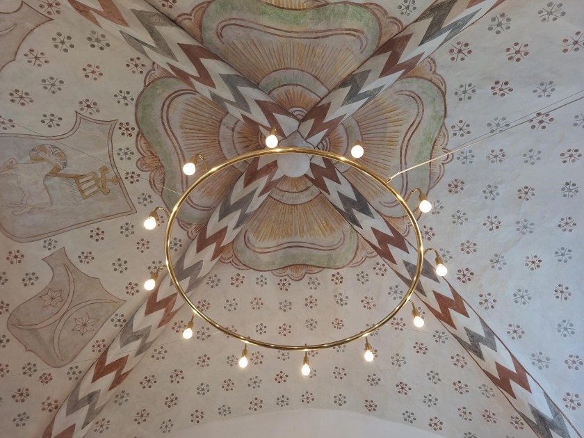 Lysekrone i Skivholme kirke