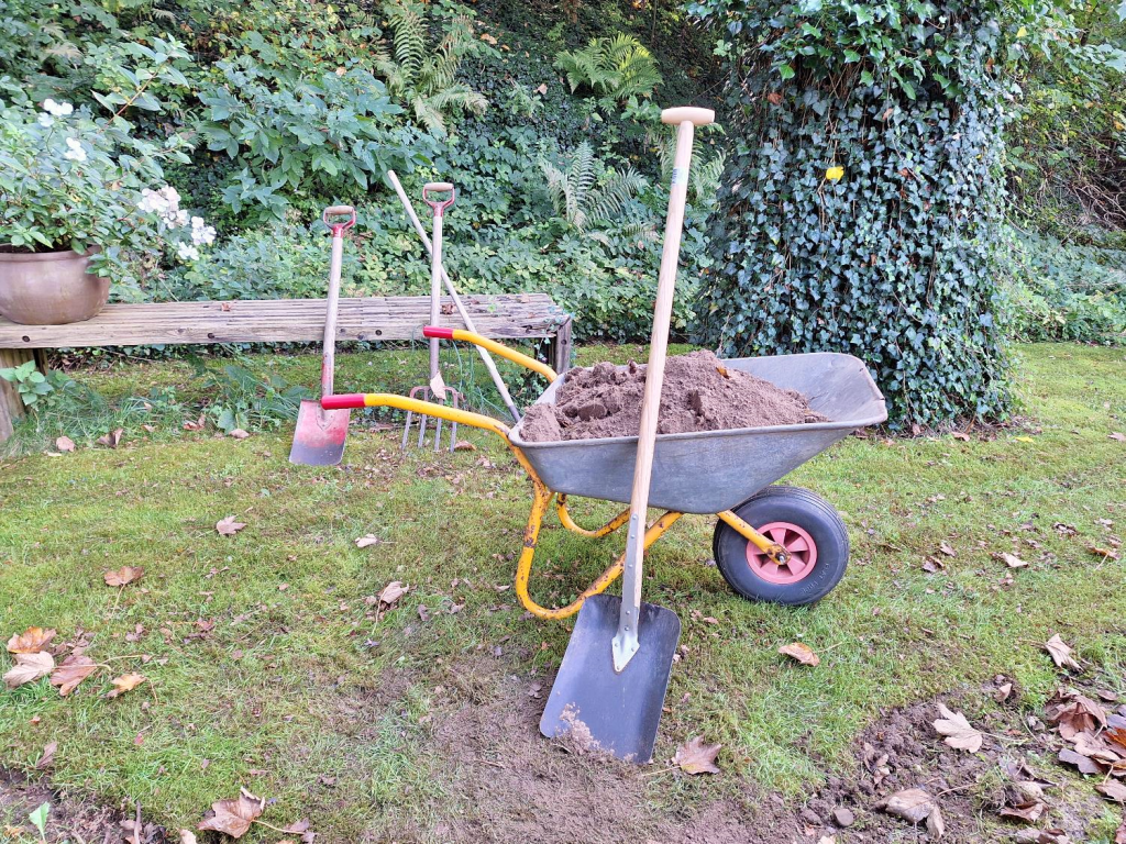 Trillebøren fuld af jord