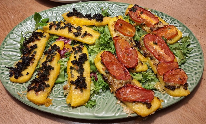 Bruschetta på grillet polenta