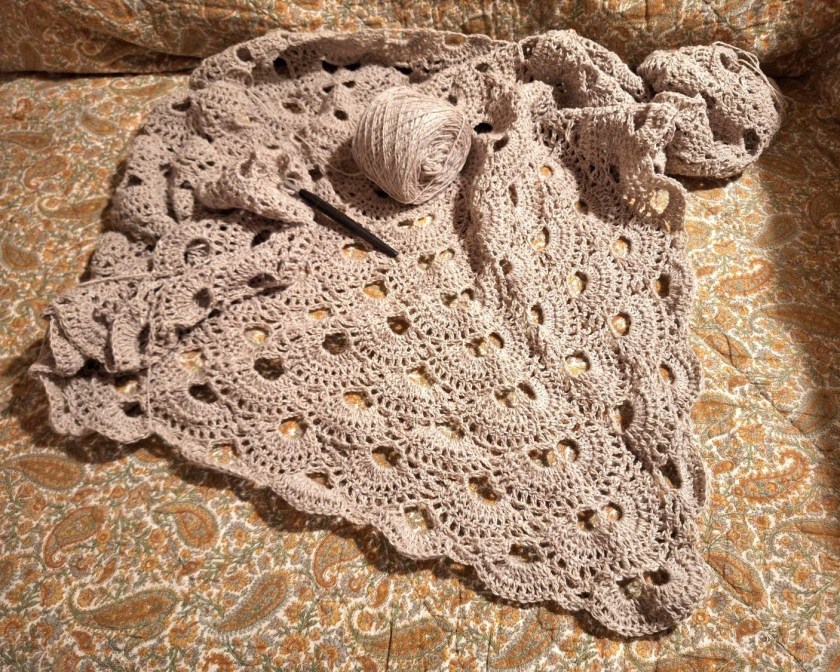 Hæklet sjal i proces