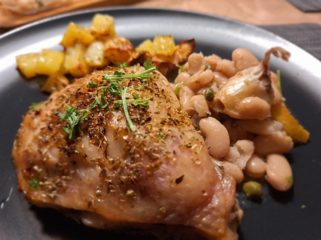 Kylling med hvide bønner, citron, kapers og hvidløg