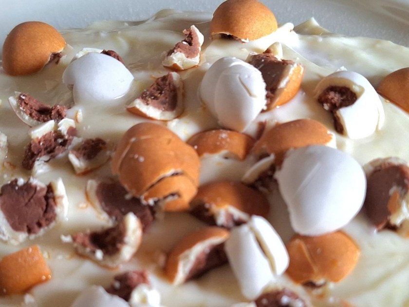 Citronkage med kokos, citronsirup og&nbsp;flødeostcreme