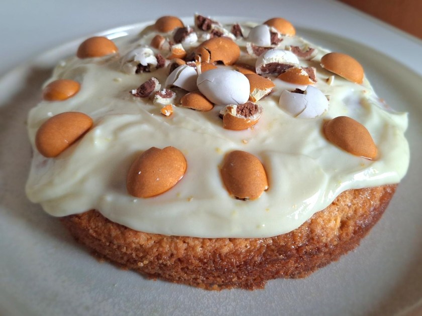 Citronkage med kokos, citronsirup og flødeost