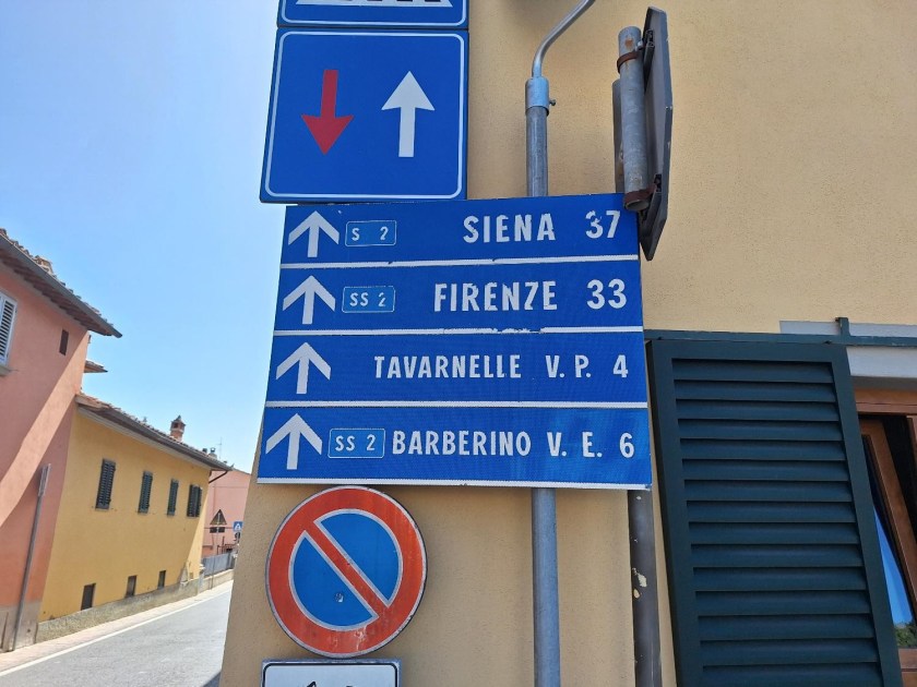 Vejskilt i Marcialla